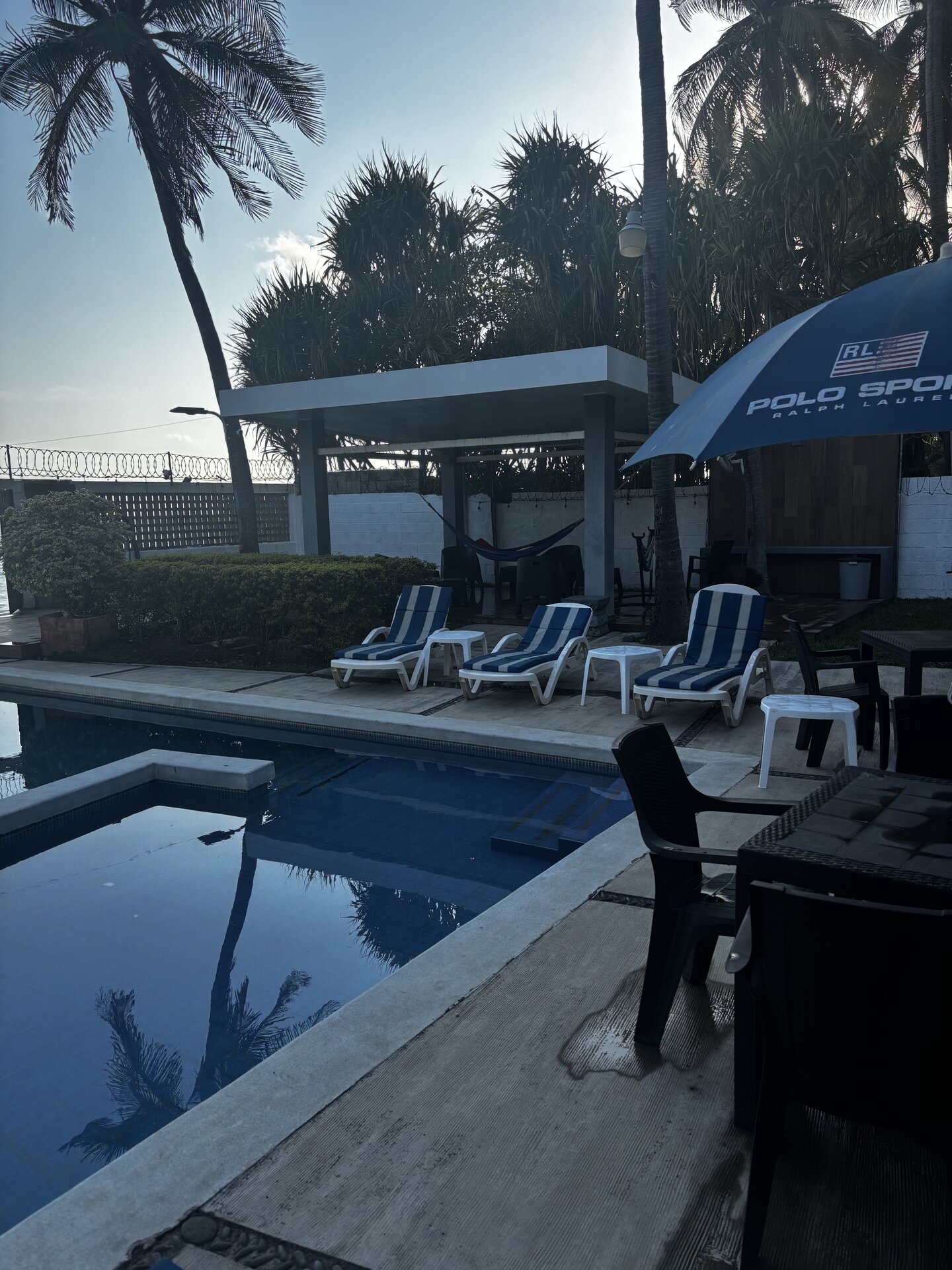 Pool Deck with Sun Loungers – Oceanfrontsunsetvilla, El Salvador