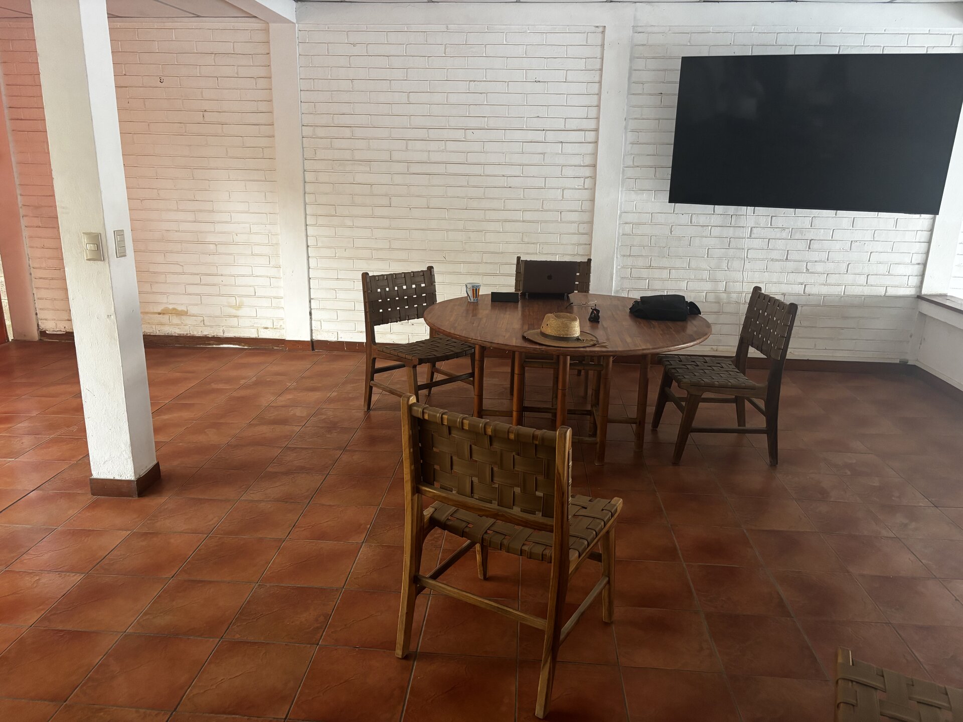 Indoor Common Area and Lounge – Oceanfrontsunsetvilla Group Vacation Rental, El Salvador